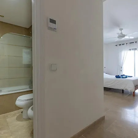 952 Marina Duquesa Apartment Manilva
