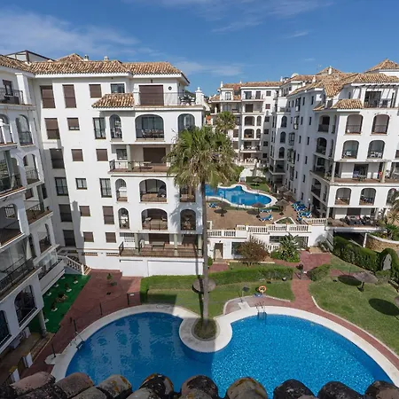 Apartment 952 Marina Duquesa