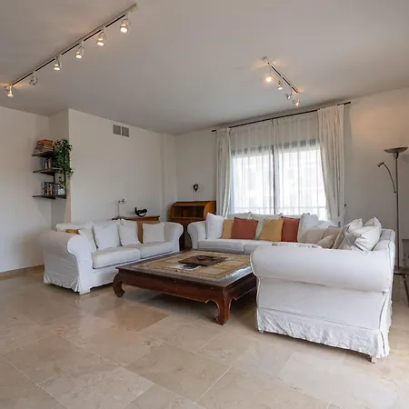 952 Marina Duquesa Manilva