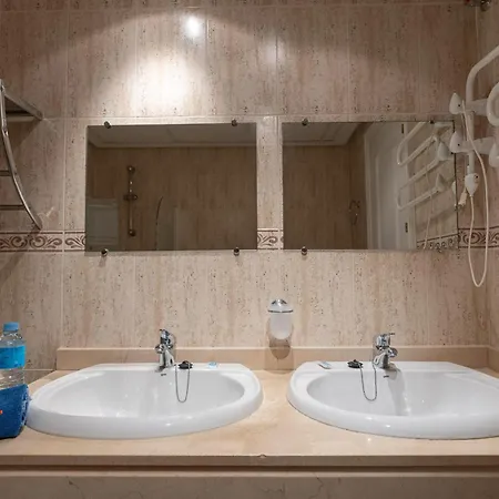 952 Marina Duquesa Lejlighed